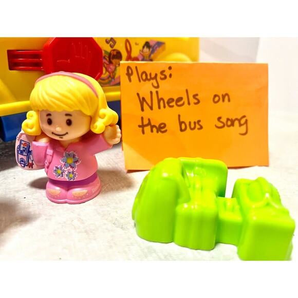 Fisher Price Little People Lil’ Movers School Bus driver 2 kids backpacks music - Picture 3 of 9